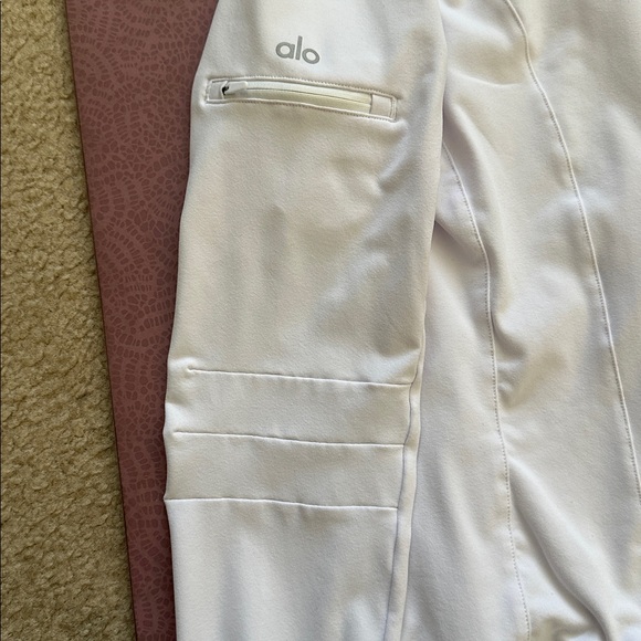 ALO Yoga Zip-Up Jacket, White, XS - Picture 4 of 4